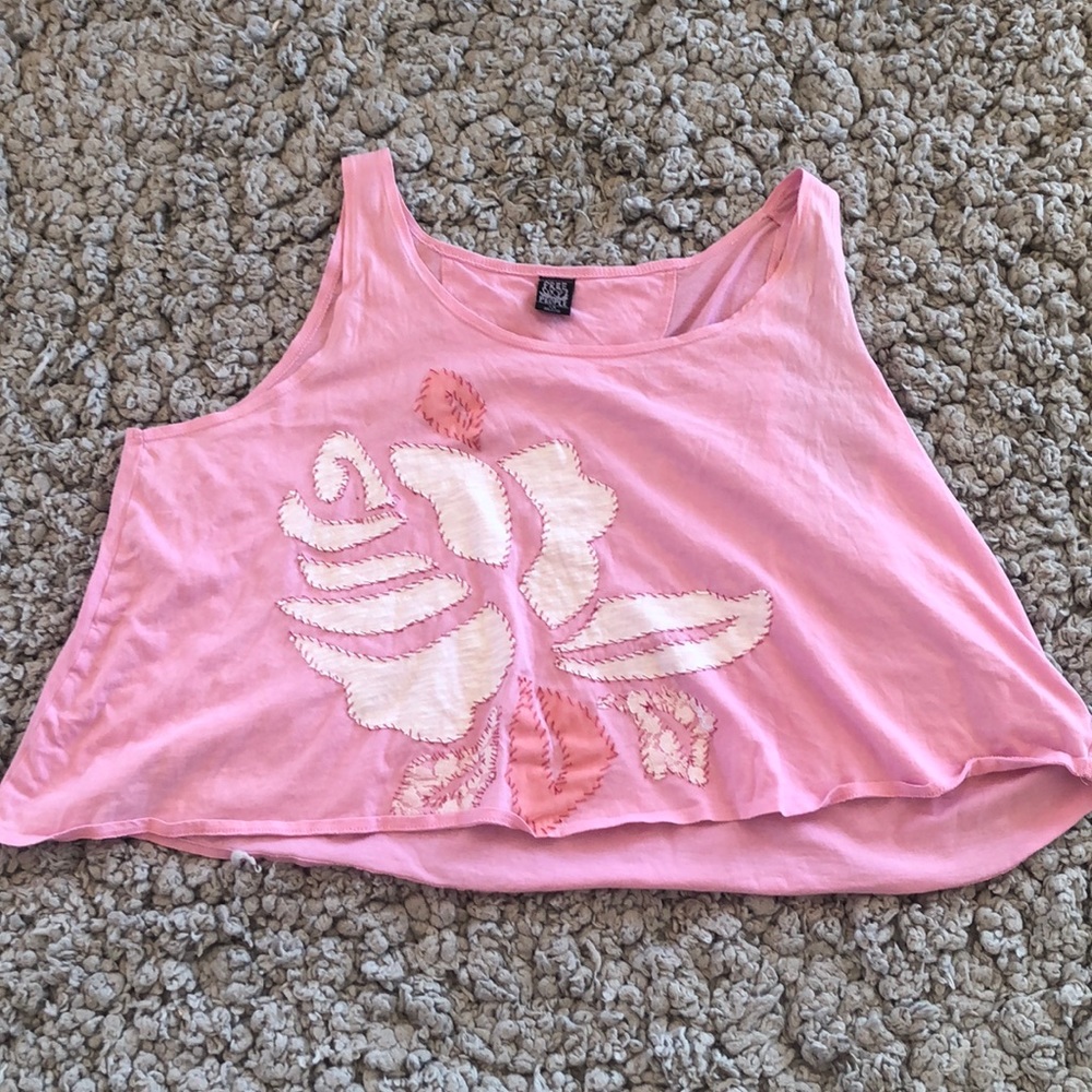 Free People casual crop tank 🌸
